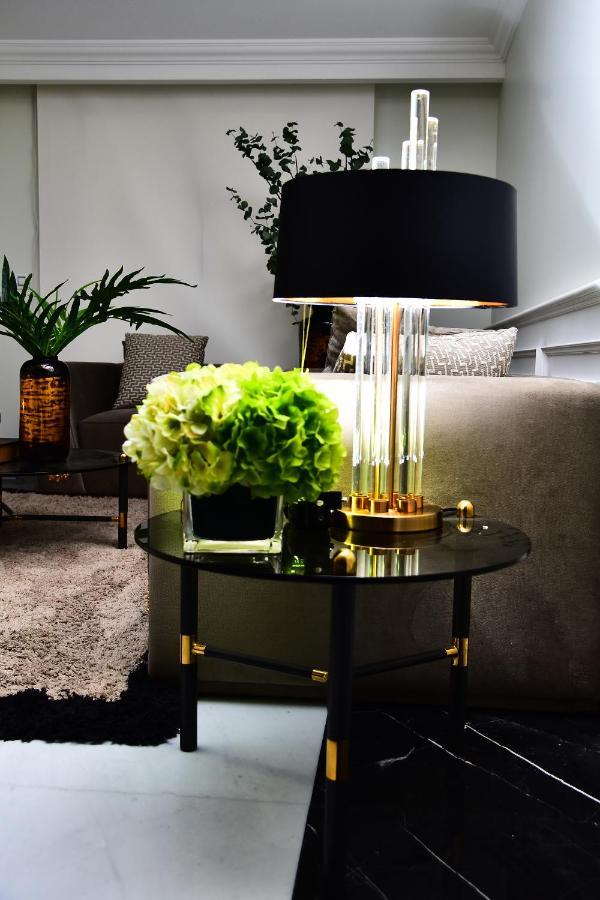 Versace Tower Luxury Suites - Downtown Beiroet Buitenkant foto