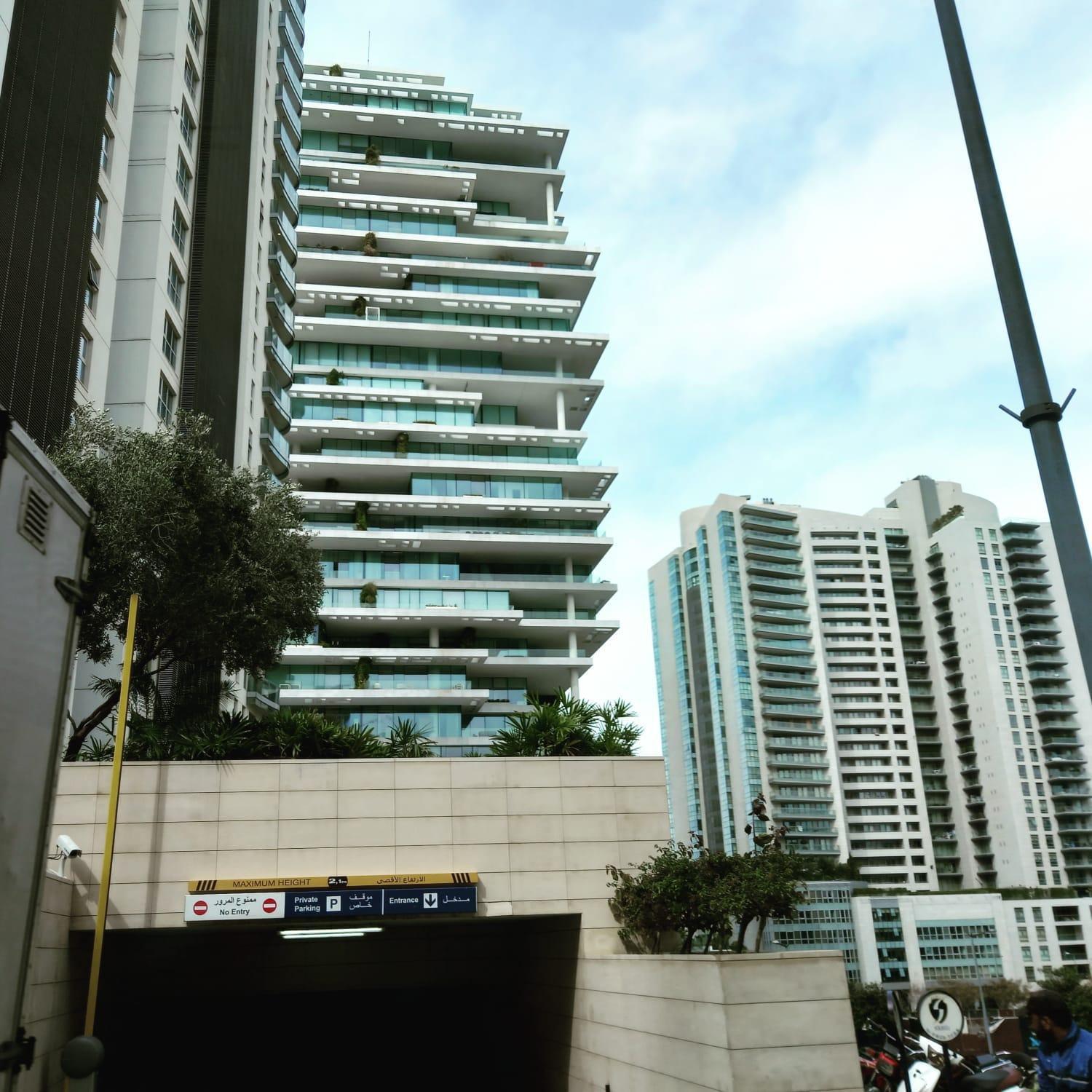 Versace Tower Luxury Suites - Downtown Beiroet Buitenkant foto